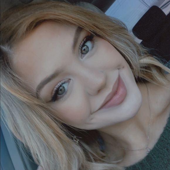 Meet your Posher, Madi - Picture 1 of 1